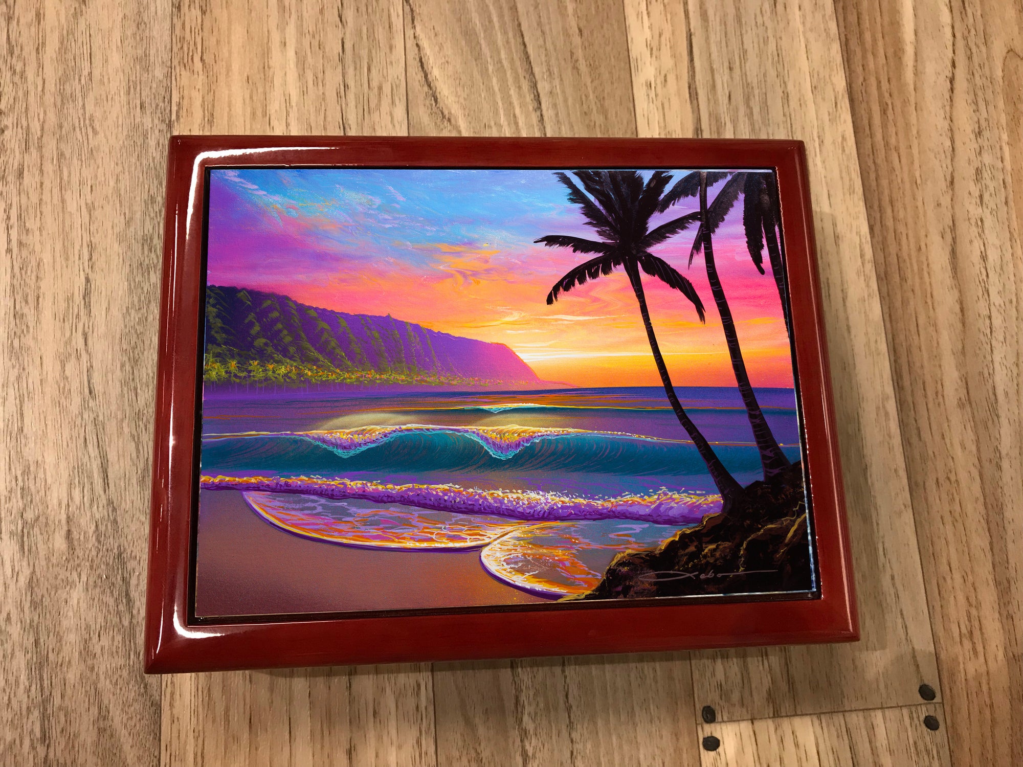 Golden Kiss Jewelry Box